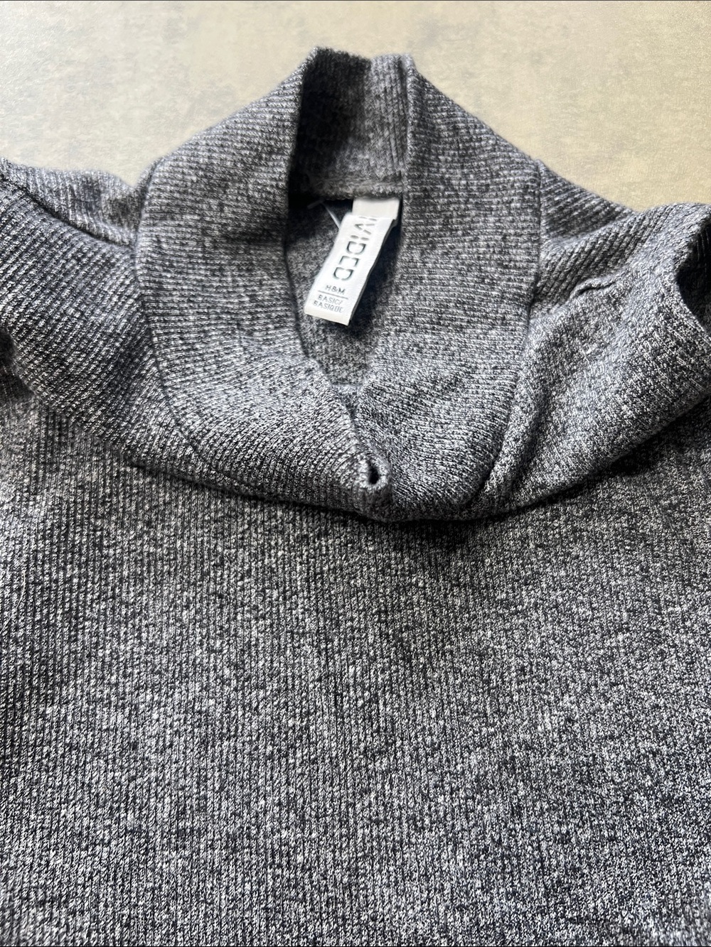 Divided Gray Ribbed Mock Neck Tank - Picture 2 of 2